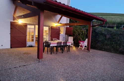 Souraide Apartment | Large T2 of 70 m2 in the middle of a quiet garden of 6000m2