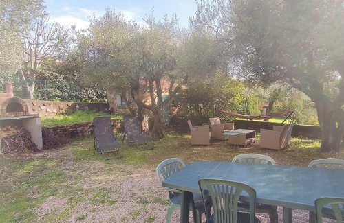 Ceyreste Apartment | Large T3 in house with garden in Provencal village 7 minutes from the sea