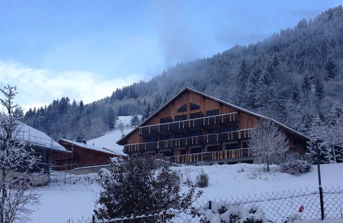 Seytroux Apartment | Large Top Floor Apartment with balcony & views! Sleeps 10, family friendly.