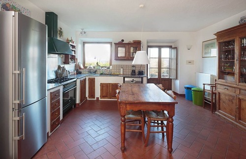 San Macario In Monte Villa | Large Tuscan Villa for 12 with Private Pool and Tennis Court