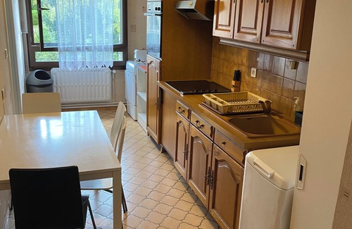 Saint-Remi Apartment | Large, two-bedroom apartment for 6 in downtown Reims