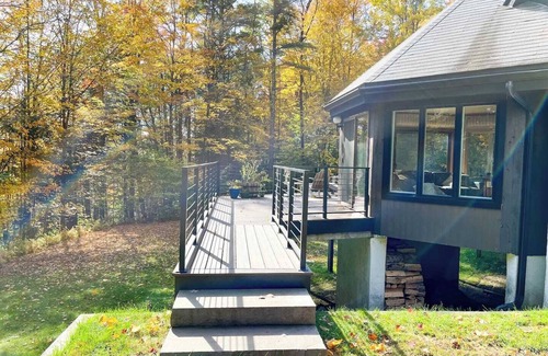 Waitsfield House | Large Vermont ski home on private scenic lot centrally located in the Mad River Valley
