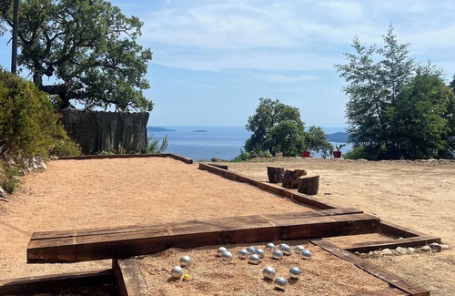 Bormes-Les-Mimosas Villa | Large villa 750m2/Le Mas des chênes