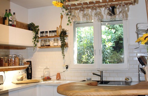Saint-Gely-du-Fesc Villa | Large villa on 1800 m2 of wooded land with swimming pool north of Montpellier