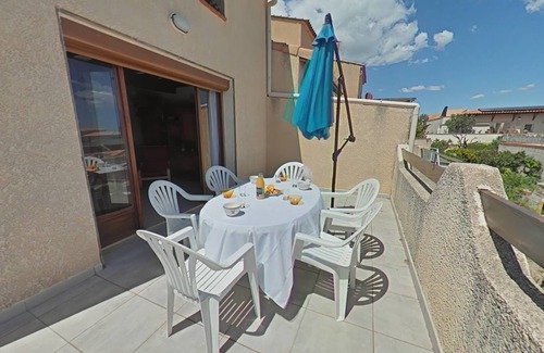 Saint-Pierre-la-Mer House | Large villa close to the sea