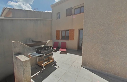 Saint-Pierre-la-Mer House | Large villa close to the sea
