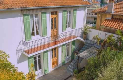 Carnot Villa | Large villa walking distance to the centre of Cannes.