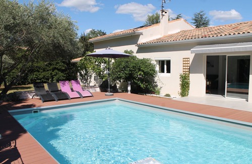 Sussargues House | Large villa with pool between sea and scrubland