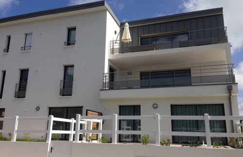 Le Relecq-Kerhuon Apartment | Large waterfront apartment