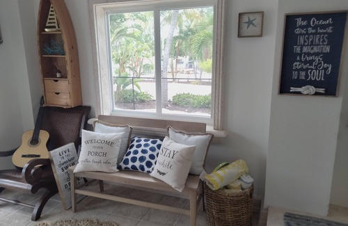 Islamorada House | Large Waterfront Home with 80 ft Dockage and Boat Lift with Pool In Islamorada