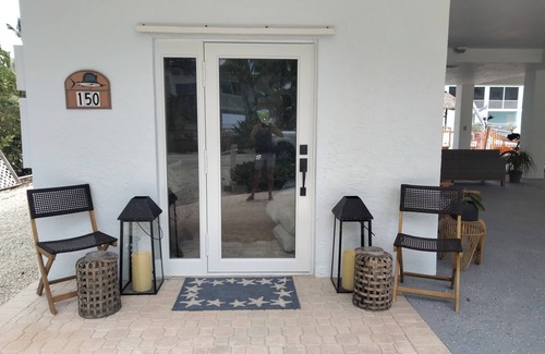 Islamorada House | Large Waterfront Home with 80 ft Dockage and Boat Lift with Pool In Islamorada