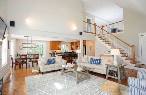 Katama House | Large, well-kept home just outside of Edgartown. 2026 bookings start early sep