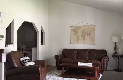 Leawood Southwest House | Large West Omaha Home 4 Bedroom 2.5 Bath