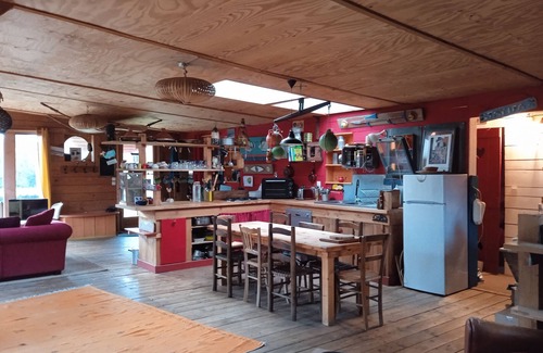 Saint-Jean-Trolimon House | Large wooden house near the sea