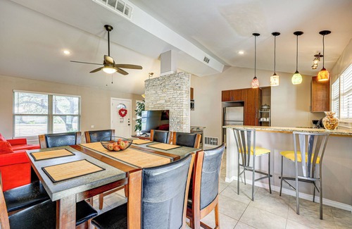 Medical Center District House | Large Yard: Home 9 Mi to San Antonio River Walk