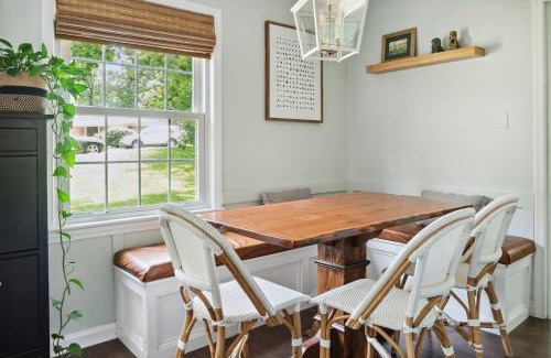 Lake Barcroft House | Large yard - Quiet area - 15 min to DC