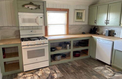 Island Park Cabin | Lariat cabin in Old West Ranches
