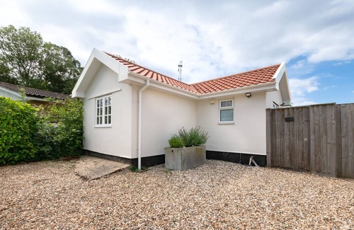 Debach House | Larksfield Snug - One Bedroom House, Sleeps 2