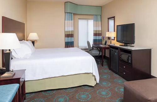 South Bend Hotel | Larkspur Landing South Bend