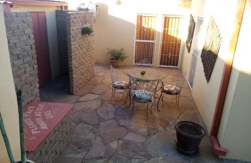 Keetmanshoop House | Larochelle Guesthouse
