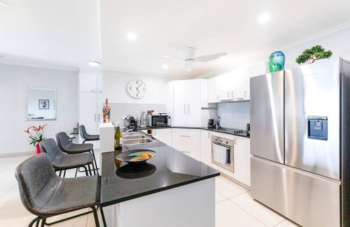 Darwin City Centre Apartment | Larrakeyah Grand Sea View Balcony Haven with Pool
