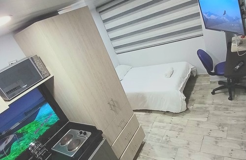 La Candelaria Apartment | Las Aguas Social Experience!, Meet new friends, the City, the nightlife!