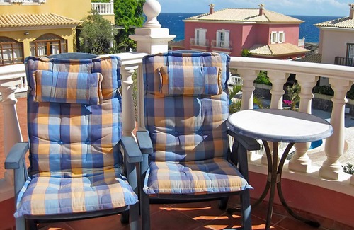 Arenas del Mar House | Las Dunas 2 by RENTMEDANO pretty house with pool, wifi, parking, 2 bedrooms