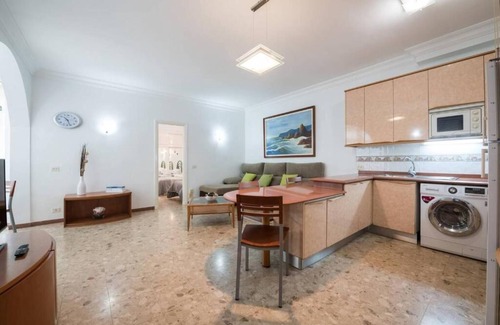 Las Palmas de Gran Canaria Apartment | Las Canteras Beach - 2BR/2BA - Family 5pax