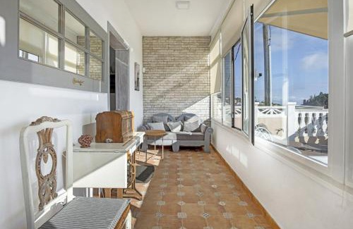 Jedey House | Las Golondrinas - B