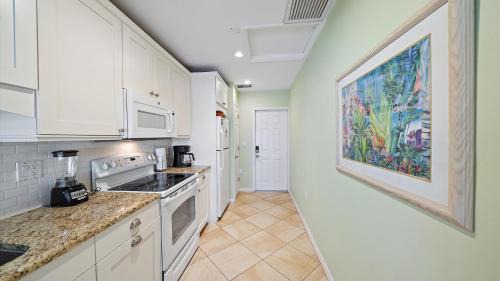 Longboat Key Apartment | Las Hermanas 4