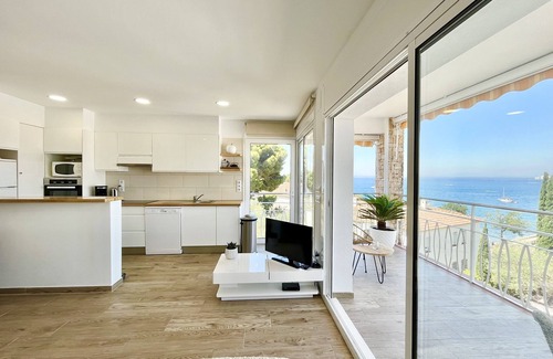 Roses Town Center Apartment | LAS OLAS 2B Roses