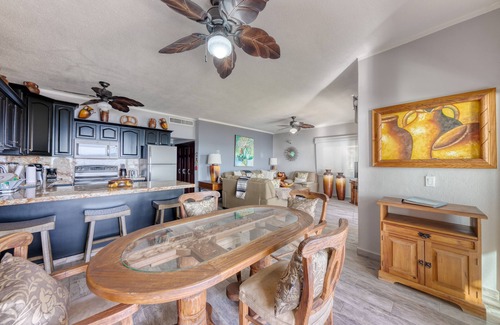 San Jose del Cabo Condo | Las Olas Beachfront, End Unit, 2 Bedroom, 2 Bath