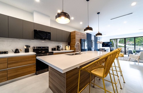 Downtown Fort Lauderdale Villa | Las Olas Designer Retreat With Heated Pool!
