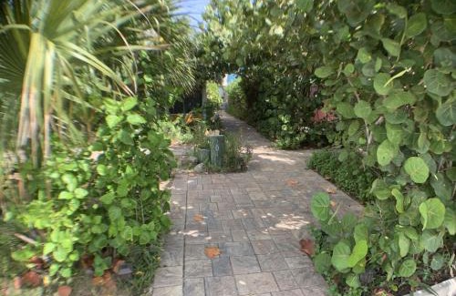 Flagler Beach Apartment | Las Palmas Cottage at Casas de la Playa - Central In the Heart of Downtown and Steps to the Beach!
