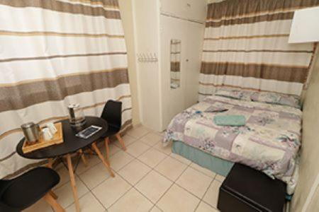 Pretoria West Hotel | Las Palmas Day & Night Guest House