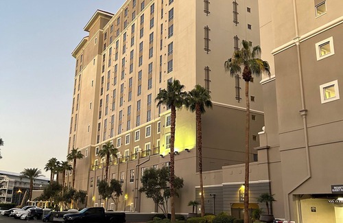 Las Vegas Condo | Las Vegas 2 Bedroom 2 Bath Deluxe condo - near strip