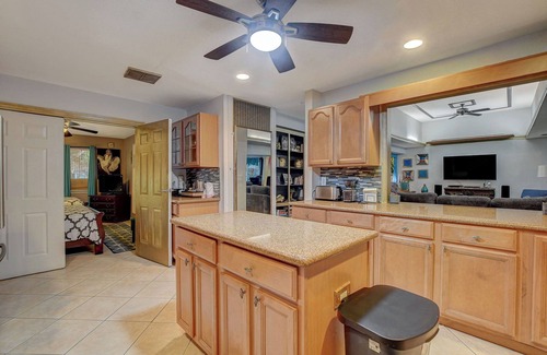 Las Vegas House | Las Vegas 5 Star Hidden Gem! Newly Renovated - Indoor Pool - Sleeps 20!