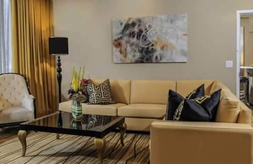 Winchester Villa | Las Vegas Casino Luxury Large 1 BR Villa for a memorable vacation or business.