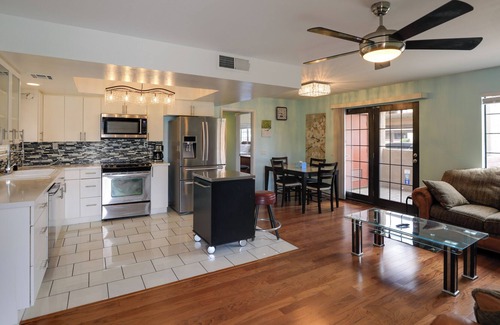 Chinatown House | Las Vegas Townhome w/ Community Pool & Hot Tubs!