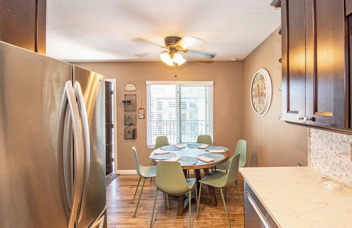 Crown Point Condo | Last Minute Deals- 1/2 Block to Bay & Boardwalk