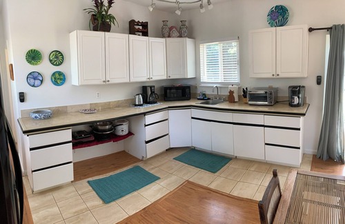Mokuleia House | Last minute deals. Contact me for details