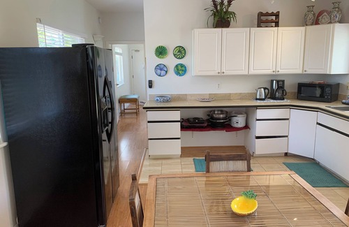 Mokuleia House | Last minute deals. Contact me for details