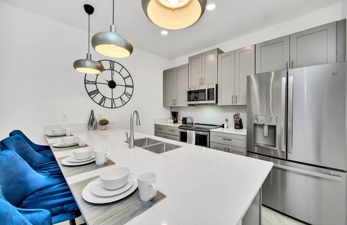Kissimmee House | Last Minute Disney Getaway! Townhouse with Private Pool. Book Now! #56931