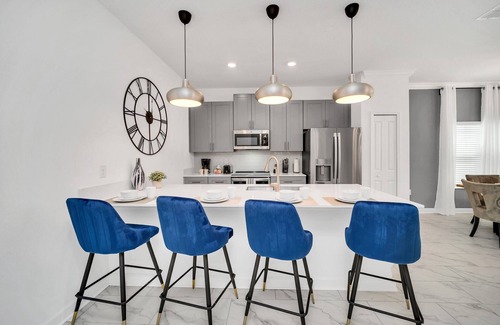 Kissimmee House | Last Minute Disney Getaway! Townhouse with Private Pool. Book Now! #56931
