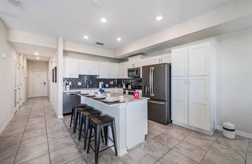 Kissimmee Apartment | Last Minute Disney Getaway! Luxury Condo with Private Balcony. Book Now! #119393