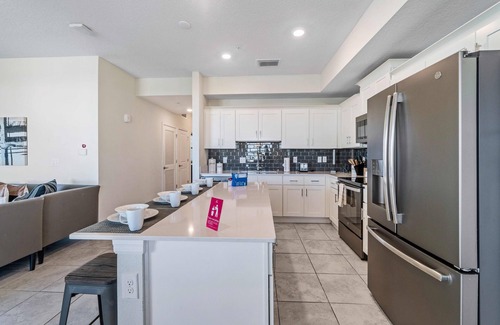 Kissimmee Apartment | Last Minute Disney Getaway! Luxury Condo with Private Balcony. Book Now! #119393
