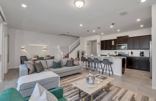 Loughman House | Last Minute Disney Getaway! Townhouse with Private Pool. Book Now! #119401