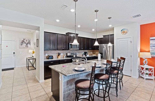 Loughman Villa | Last Minute Disney Getaway! Private Pool & Themed Bedrooms. Book Now! #120043