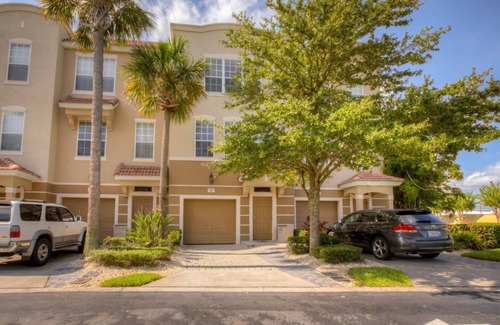 Florida Central Atlantic Coast House | Last Minute Disney Getaway! Townhouse with Private Pool. Book Now! #39270