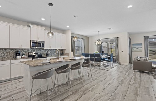 Kissimmee Villa | Last Minute Disney Getaway! Luxury Villa with Private Pool. Book Now! #125519